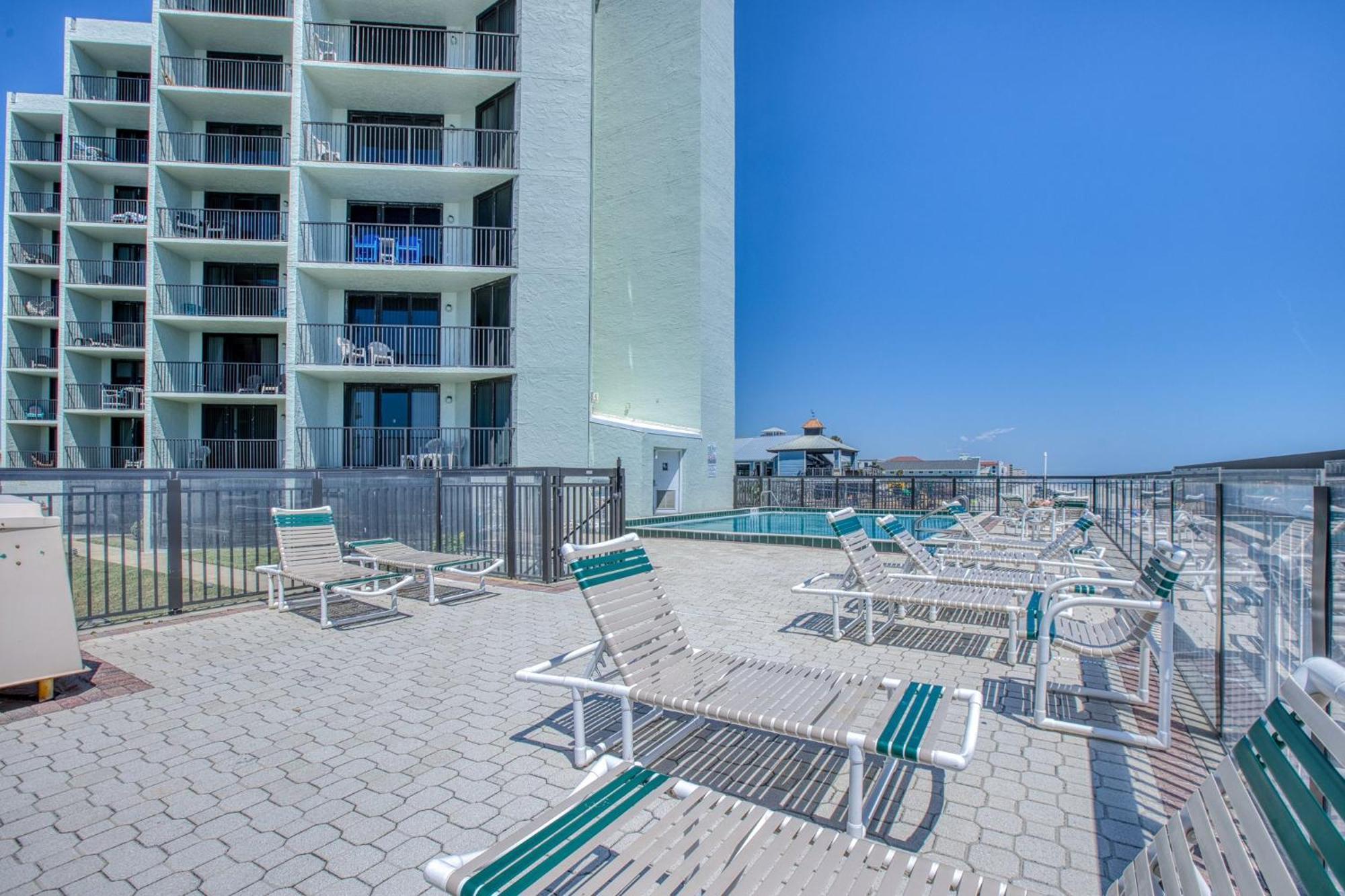 Ocean View With A Beachfront Pool At Ocean Trillium Condo ~ 702 New Smyrna Beach Exterior photo